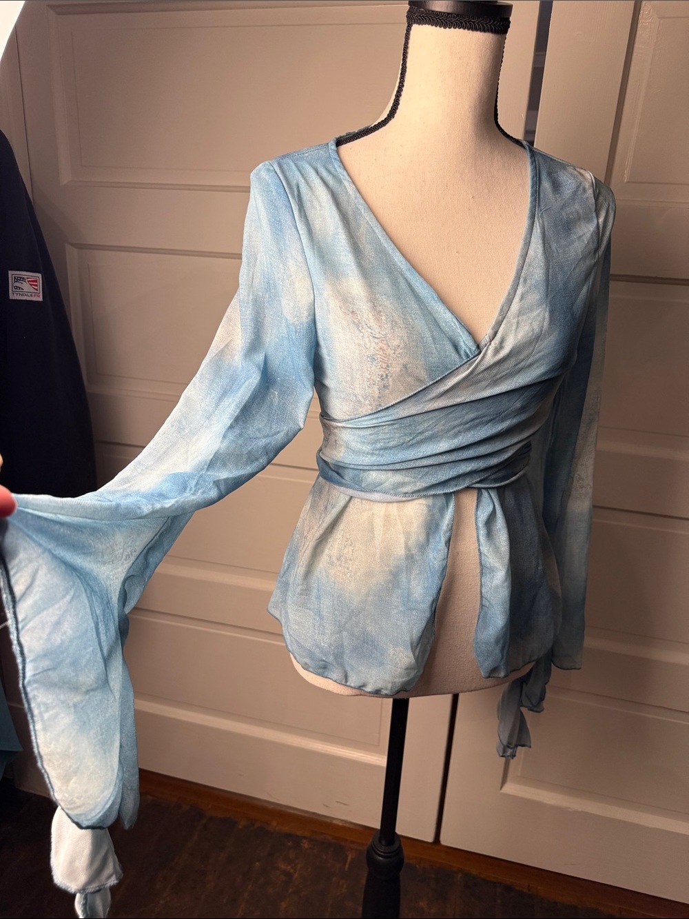 NWT Blue Tie Dye Wrap Top Bell Sleeves Fairycore DAZY